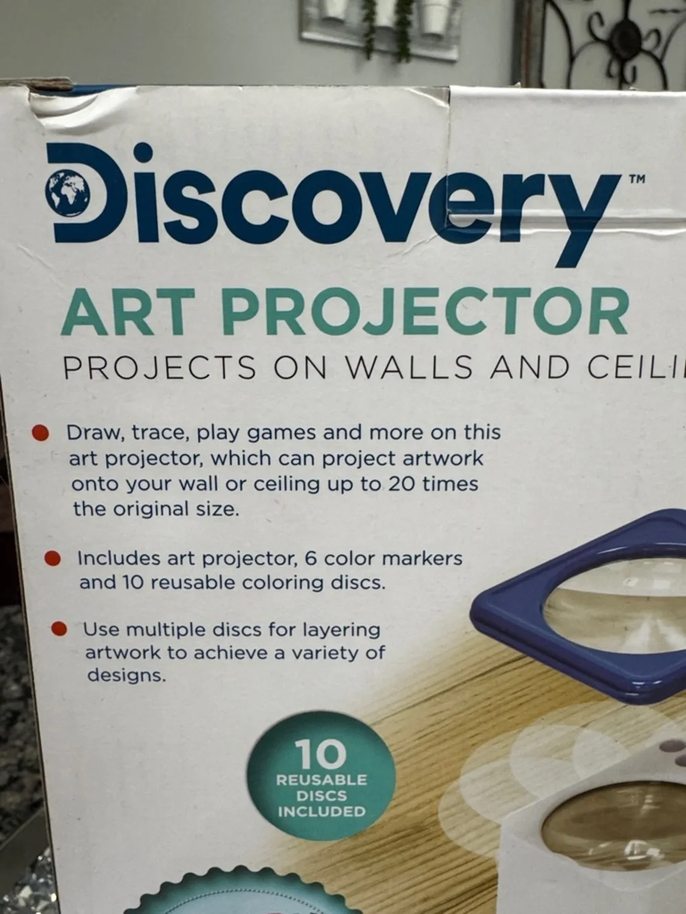 Discovery Art Projector — White with Blue Trim and Multicolor Markers New